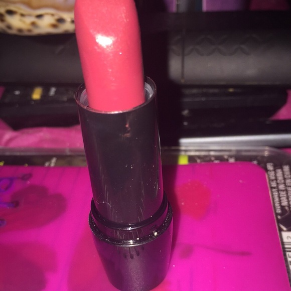 New Lancome Lipstick (Wine Party) - Picture 2 of 6